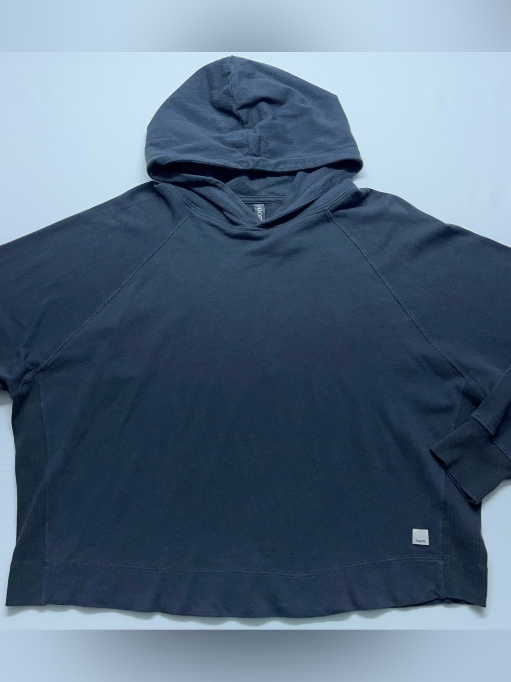 Vuori Sunnyside Hoodie Womens Size Large Gray Cropped Sweatshirt VW261